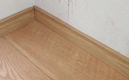 木地板与踢脚线搭配（木地板和踢脚线之间用什么收口）