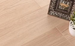 木地板和复合地板的价格（木地板和复合地板的价格区别）