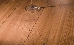 木地板洒水（木地板洒水能降温吗）