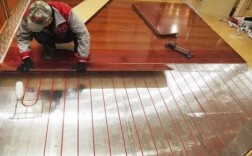 地暖复合地板的保养（地暖复合地板的保养方法视频）