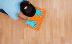 如何打扫木地板（如何打扫木地板又干净又不伤蜡）