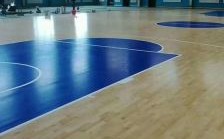 篮球场硬木地板（篮球场硬木地板做法）