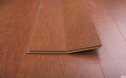 三聚氰胺地板（三聚氰胺地板属于强化木地板）