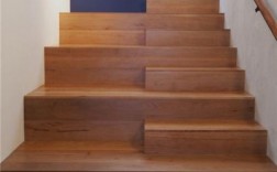 楼梯脚踏用什么材质好些？松木楼梯质量如何