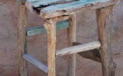 农夫用拆下来的旧木料做了一把椅子改成被字句？旧木料和新木料