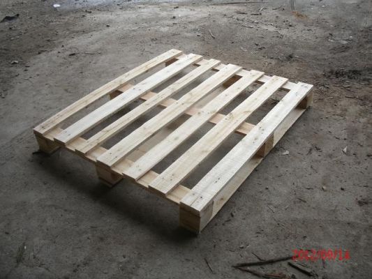 通用的货运栈板有哪几种规格尺寸？木栈板厚度一般是多少-图1