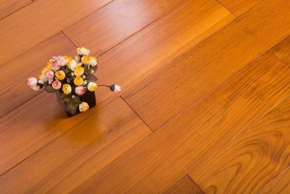 缅甸柚木地板的优缺点？柚木地板规格多少最好-图3