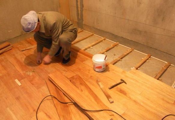 安装木地板要收二次上门费吗？物流木地板多少钱-图3