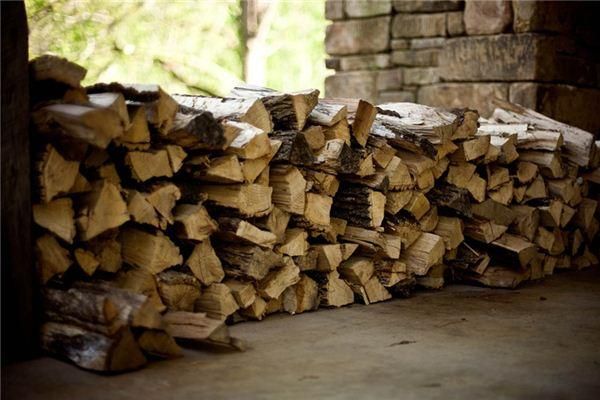 柴的燃烧值是多少？干木料柴多少钱一斤-图2