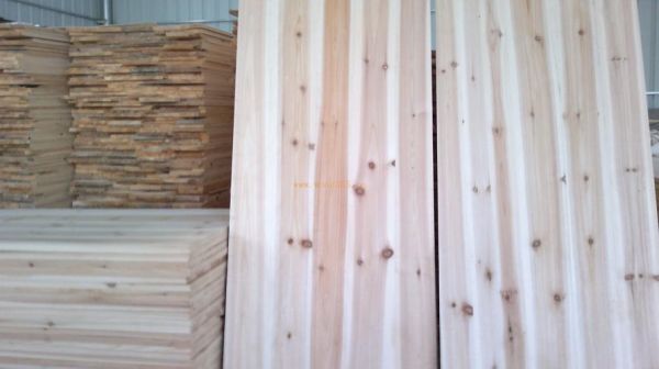 杉木板材一般的价格是多少？杉木板材批发价格多少钱一张-图1