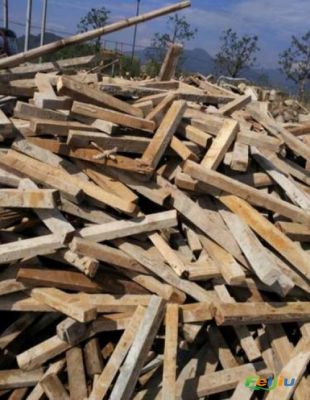 废旧木材哪里有收购的厂家？昆明西南木料交易市场-图1