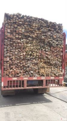 废旧木材哪里有收购的厂家？昆明西南木料交易市场-图2