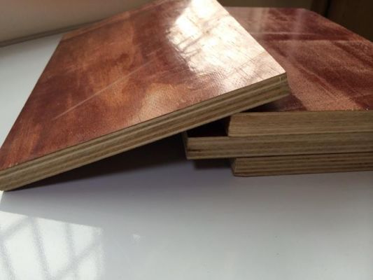 松木模板与桉木模板区别？保定松木模板厂家-图1