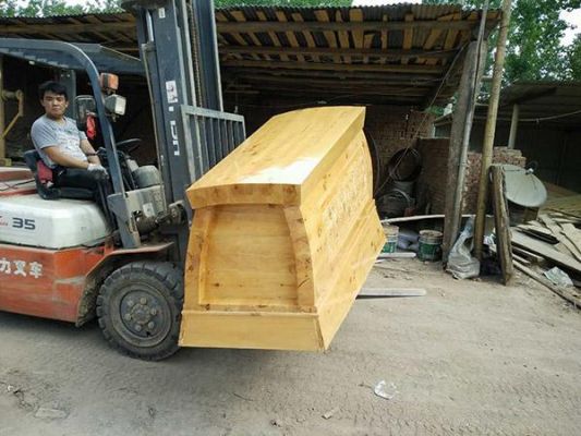 适合做棺材的木材都有什么？柳州松木板厂-图1