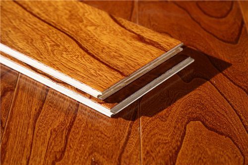多层实木复合地板（多层实木复合地板的优缺点）-图1
