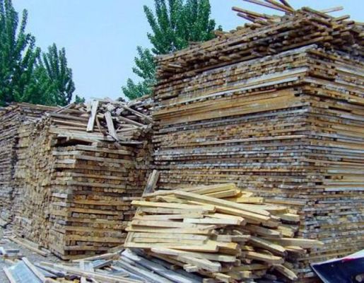 回收废旧木材如何找销路？木料收购出售平台-图1