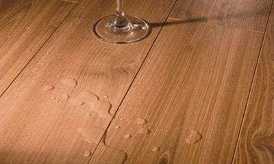 木地板在（木地板在水里泡多长时间会膨胀）-图2
