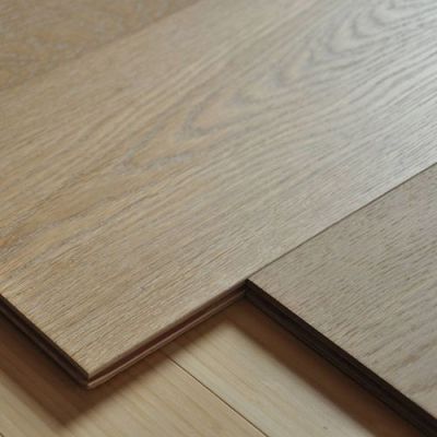木地板拉丝（木地板拉丝和平面的区别）-图1