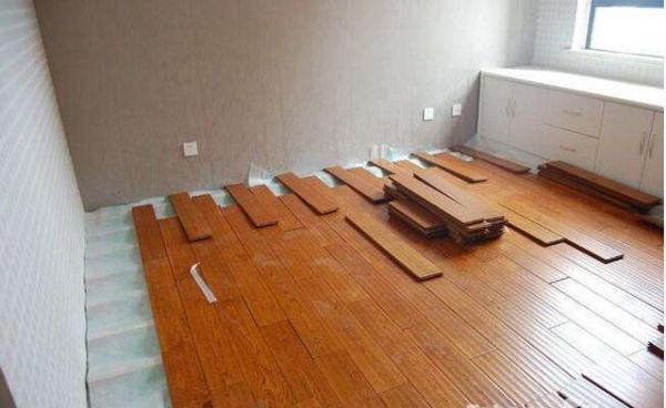 木地板可以自己做吗（可以自己买木板做木地板）-图1
