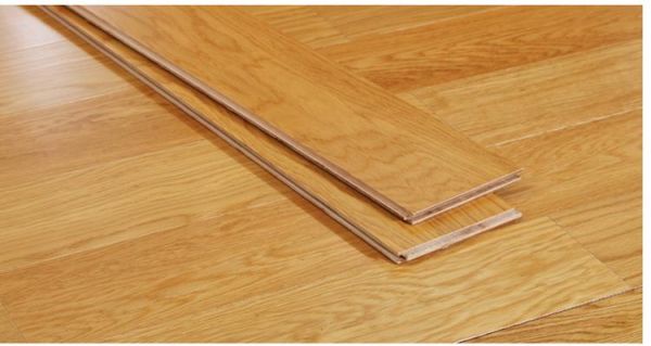 多层复合木地板（多层复合木地板高跟鞋能踩吗）-图1