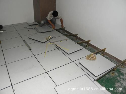 瓷砖静电地板（瓷砖静电地板怎么施工）-图2