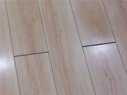 地板缝隙填补（地板缝隙填补视频教程）-图3