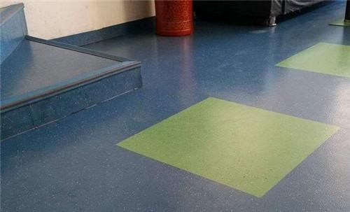 橡胶地板是什么（橡胶地板优点）-图2