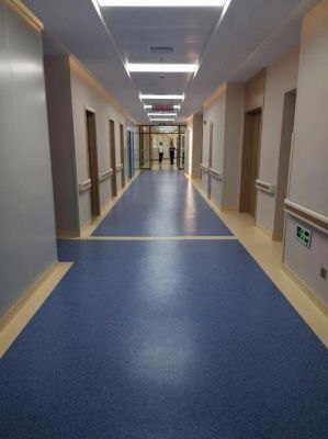 医院的地板是什么地板（医院地板干净吗）-图1