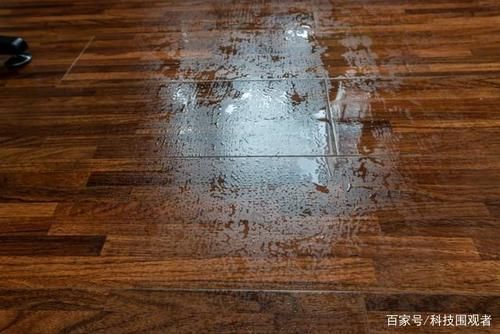 什么是地板水（地板水渍怎么清除最好的方法）-图1