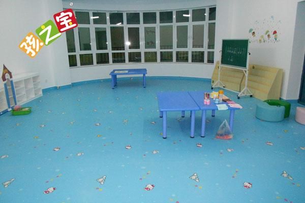 幼儿园教室塑胶地板（幼儿园地面塑胶地板铺设方案）