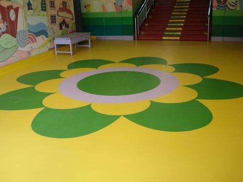 幼儿园专用塑料地板（幼儿园专用塑料地板好吗）