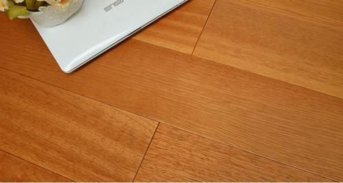 地板实木地板（地板实木地板和工业地板区别）-图2
