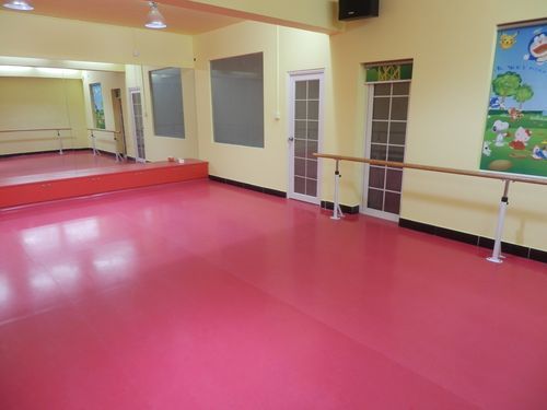 舞蹈地板生产商（舞蹈室地板材质）-图1